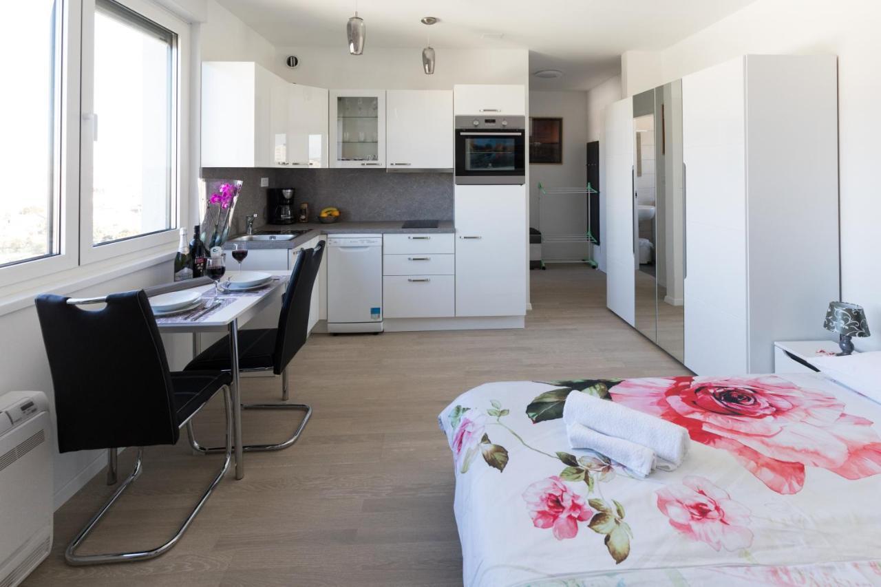 Studio Apartman Moonlight Zadar Extérieur photo