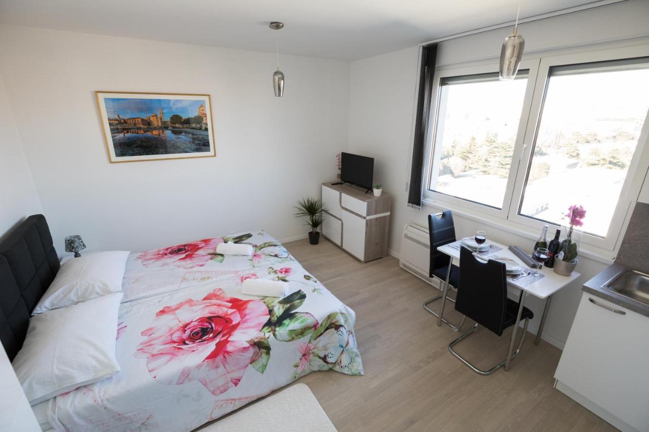 Studio Apartman Moonlight Zadar Extérieur photo