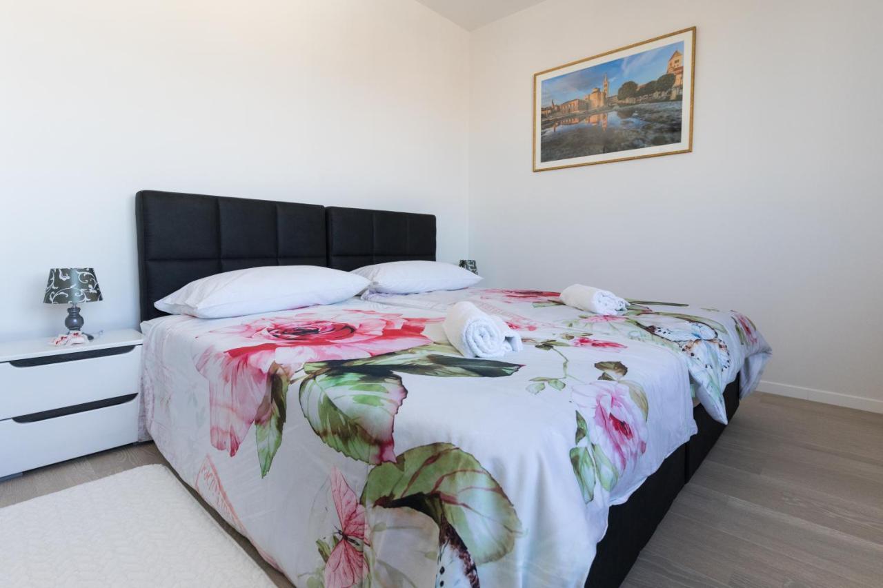 Studio Apartman Moonlight Zadar Extérieur photo
